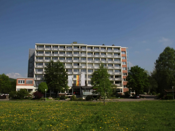 Ein Blick auf die Klinik vom benachbarten Remisen - Gelände Ein Blick auf die Klinik vom benachbarten Remisen - Gelände